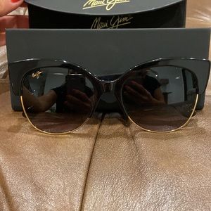 Beautiful Maui Jim Mariposa sunglasses